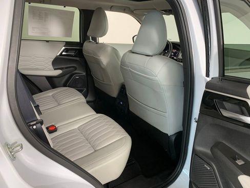Used 2025 Mitsubishi Outlander SEL FWD image 39