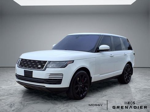 Used 2018 Land Rover Range Rover Supercharged image 3