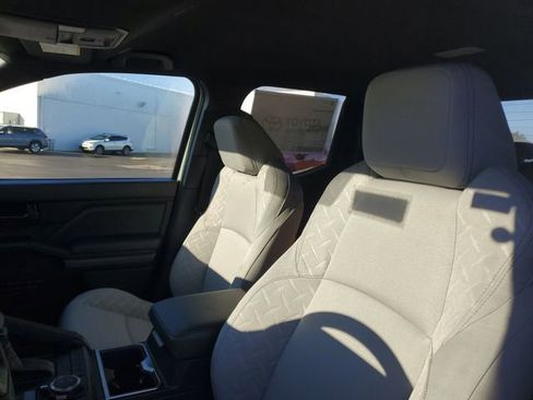 Used 2025 Toyota Tacoma SR5 image 10