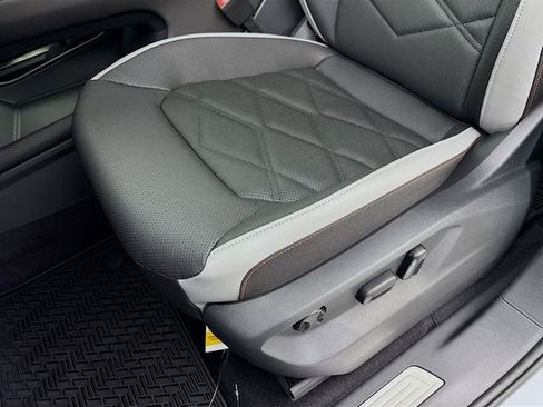 New 2026 Volkswagen Atlas Peak Edition AWD/4WD image 19