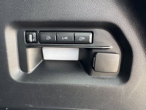 Used 2022 Ford Explorer Limited w/ Limited Technology Package image 20