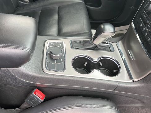 Used 2021 Jeep Grand Cherokee Limited w/ Premium Lighting Group AWD/4WD image 40