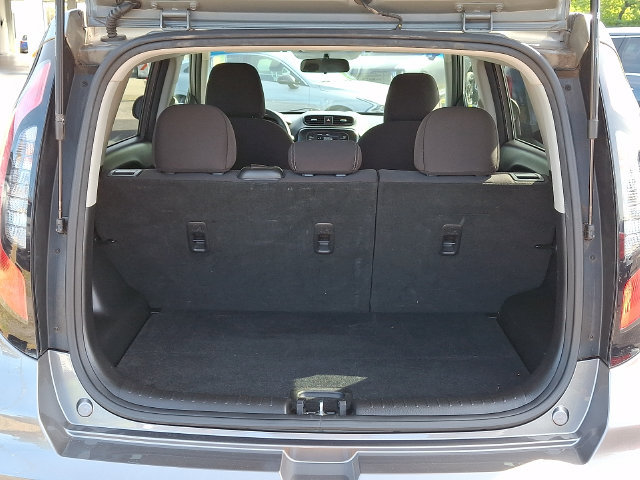 Used 2018 Kia Soul FWD image 26
