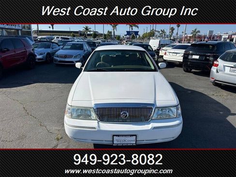 Used 2005 Mercury Grand Marquis GS image 2