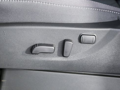 New 2025 Nissan Frontier SV image 36