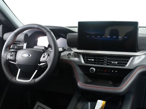 New 2026 Ford Explorer ST-Line w/ ST-Line Street Pack AWD/4WD image 8