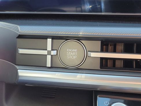 Used 2025 Hyundai Santa Fe SEL image 27