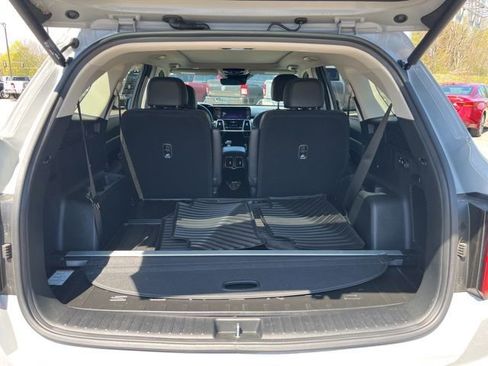 Used 2023 Kia Sorento SX AWD/4WD image 19