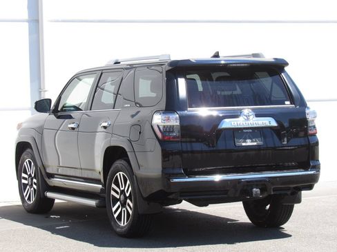 Used 2021 Toyota 4Runner Limited AWD/4WD image 5