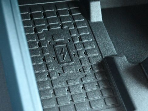 New 2025 Ford Maverick Lariat w/ Black Appearance Package image 28