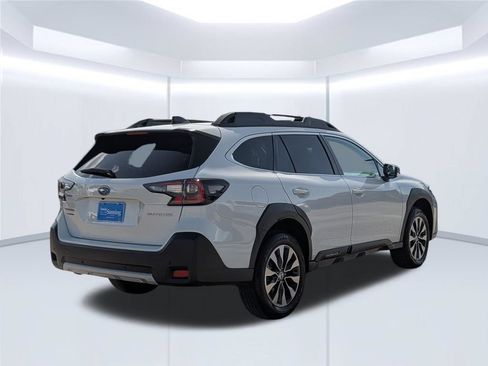 Used 2024 Subaru Outback Limited AWD/4WD image 6