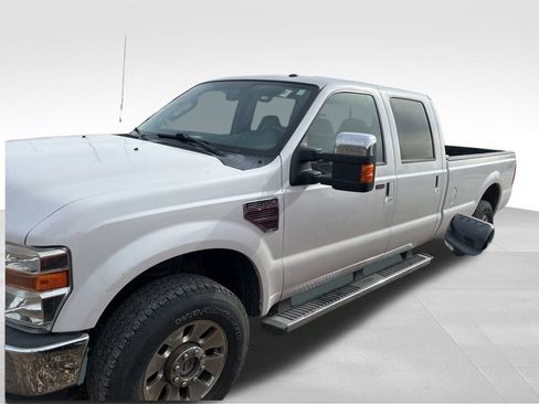 Used 2010 Ford F350 Lariat image 3