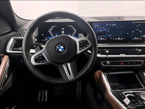 Used 2025 BMW X6 M60i w/ Climate Comfort Package image 5