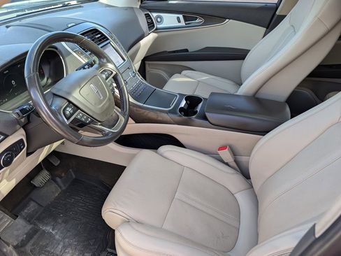 Used 2020 Lincoln Nautilus Reserve w/ Equipment Group 202A image 12