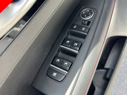 Used 2022 Kia Forte GT w/ GT Technology Package FWD image 21