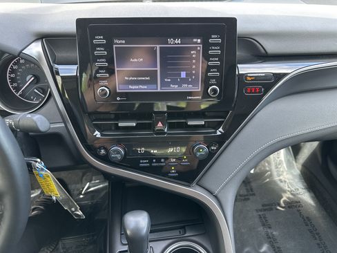 Used 2024 Toyota Camry SE FWD image 25