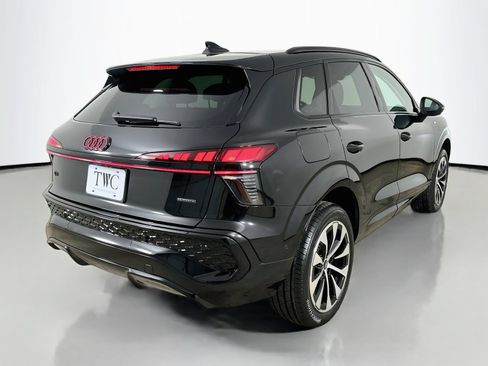 New 2026 Audi Q3 quattro 2.0T AWD/4WD image 5