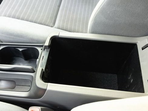 Used 2005 Toyota Camry LE FWD image 20