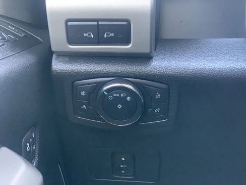 Used 2021 Ford F250 Lariat w/ Lariat Value Package image 16