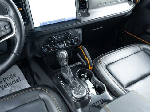 Used 2024 Ford Bronco Badlands AWD/4WD image 17