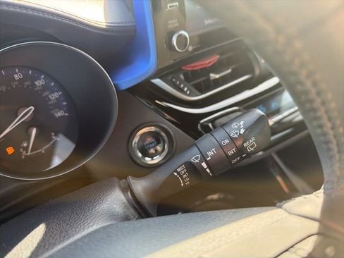 Used 2020 Toyota C-HR XLE image 34