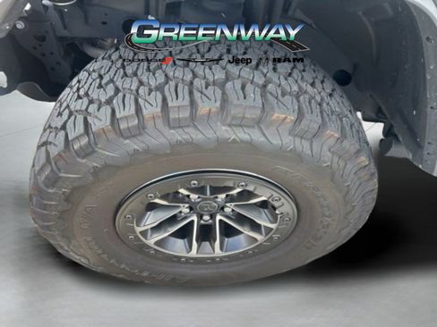 Used 2025 Jeep Wrangler Willys image 24