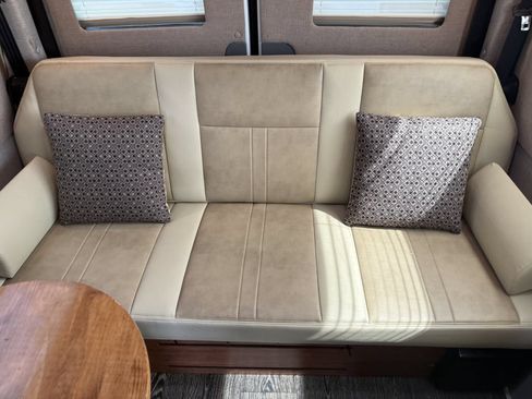 Used 2017 Mercedes-Benz Sprinter 3500 image 46