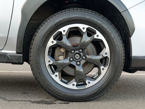 Used 2023 Subaru Crosstrek 2.0i AWD/4WD image 13