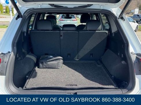 Certified 2024 Volkswagen Tiguan SE R-Line AWD/4WD image 21