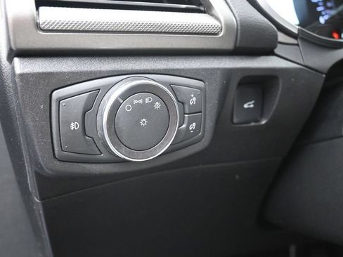 Used 2019 Ford Fusion SE w/ Equipment Group 151A FWD image 14