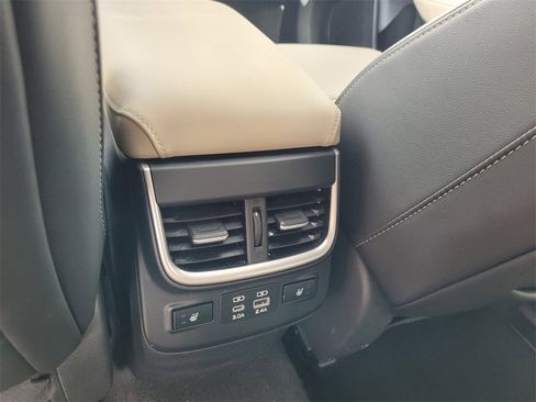 Used 2024 Subaru Outback Limited image 8