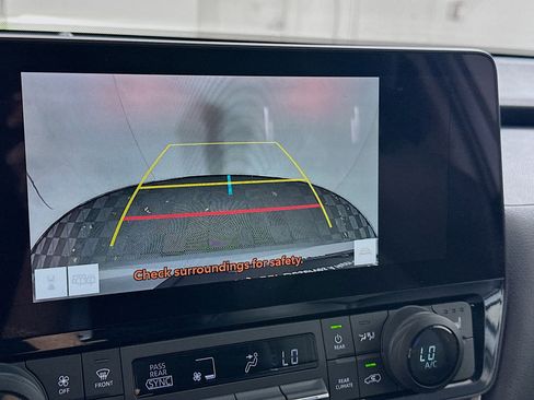 Used 2025 Toyota Grand Highlander FWD image 23