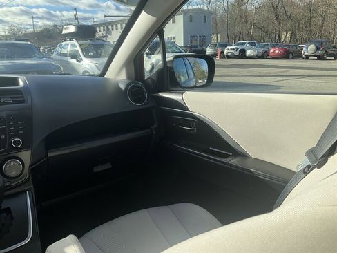 Used 2015 MAZDA MAZDA5 Sport image 15