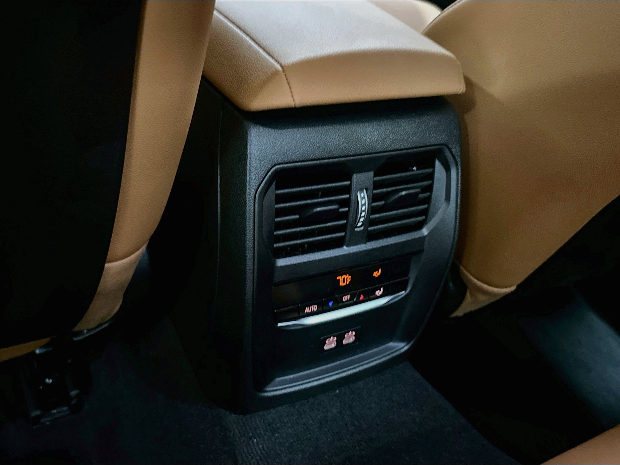 Certified 2025 BMW 330i Sedan w/ Premium Package RWD image 24