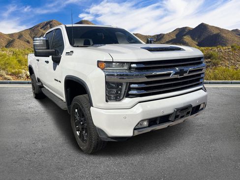Used 2020 Chevrolet Silverado 2500 High Country w/ Z71 Off-Road Package image 3
