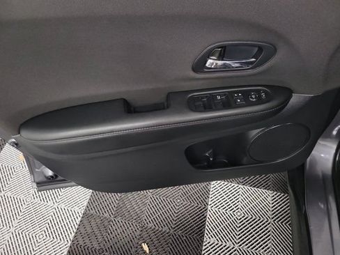 Certified 2022 Honda HR-V LX image 21