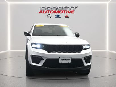 Used 2025 Jeep Grand Cherokee Limited w/ Black Appearance Package