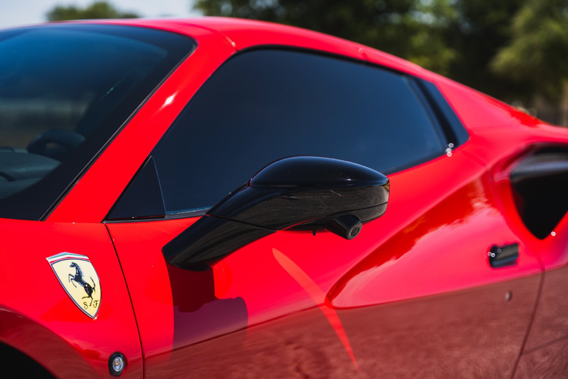 Used 2021 Ferrari F8 Tributo RWD image 19