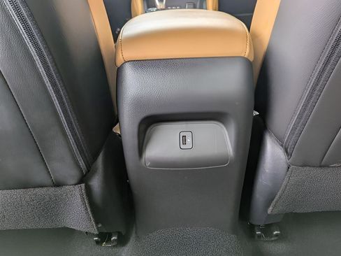 Used 2025 Nissan Sentra SV w/ SV Premium Package FWD image 24
