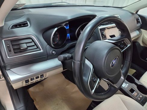 Used 2019 Subaru Outback 2.5i Premium AWD/4WD image 17