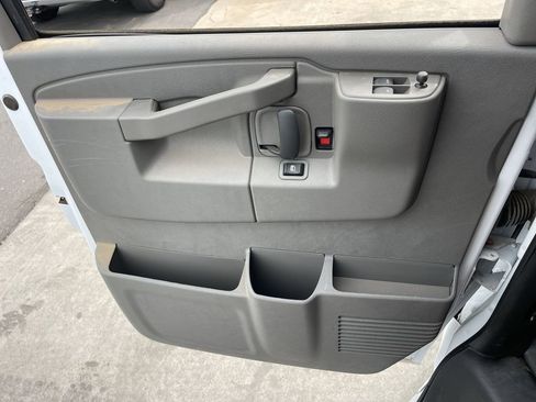 New 2025 GMC Savana 2500 w/ Driver Convenience Package image 22