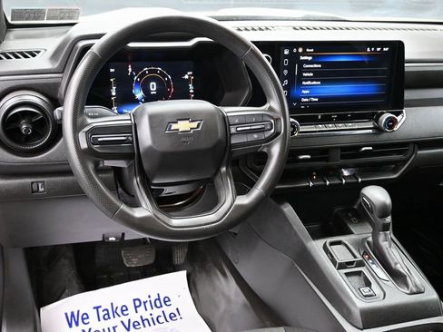 Used 2023 Chevrolet Colorado W/T image 27