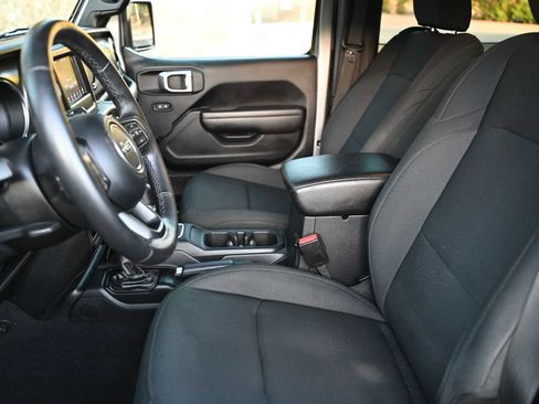 Used 2021 Jeep Wrangler Sport image 13