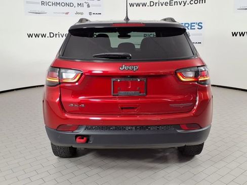 Used 2024 Jeep Compass Trailhawk w/ Trailhawk Elite Group AWD/4WD image 5