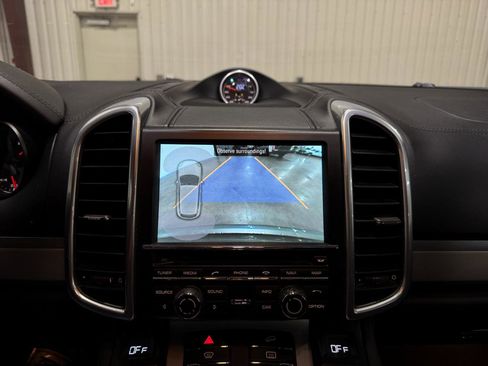 Used 2014 Porsche Cayenne GTS AWD/4WD image 19