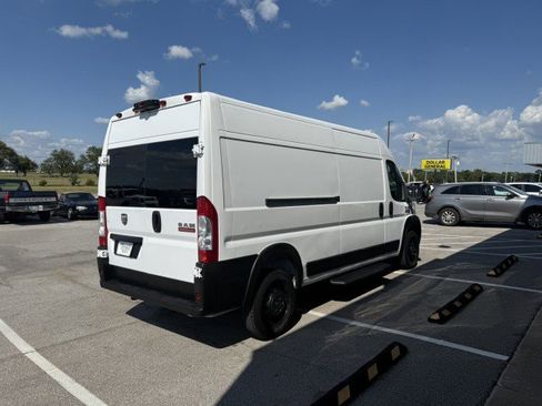 Used 2022 RAM ProMaster 2500 w/ Convenience Group image 2