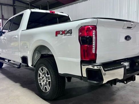 Used 2024 Ford F250 Lariat w/ FX4 Off-Road Package AWD/4WD image 5