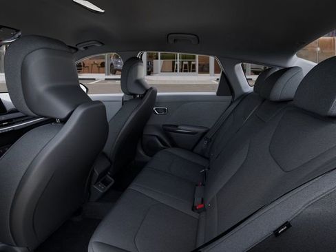 New 2026 Kia K4 LXS image 18