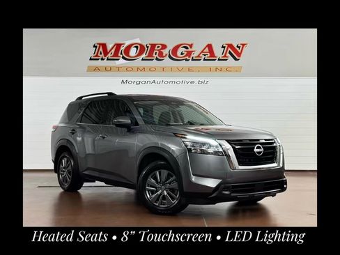 Used 2022 Nissan Pathfinder SV image 1