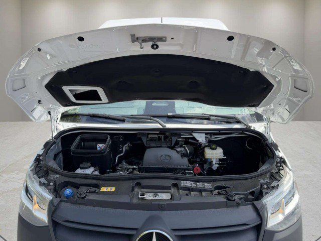 Used 2025 Mercedes-Benz Sprinter 2500 image 26
